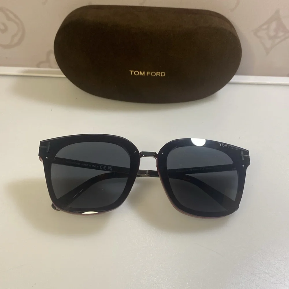 New  Tom Ford Women’s Sunglasses Tf1014 Philippa 02
